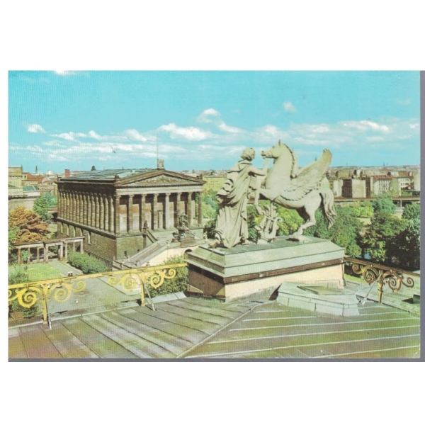 Berlin-Hauptstadt der DDR-Nationalgalerie-katichka